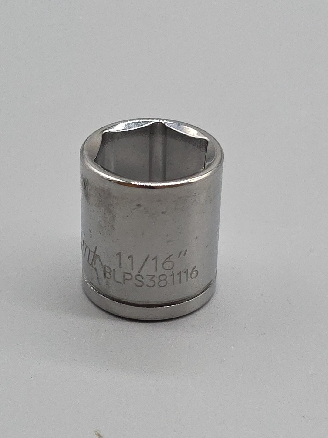 Blue-Point Tools BLPS381116 6 Pt 3/8″ Drive 11/16″ SAE Shallow Socket Chrome USA