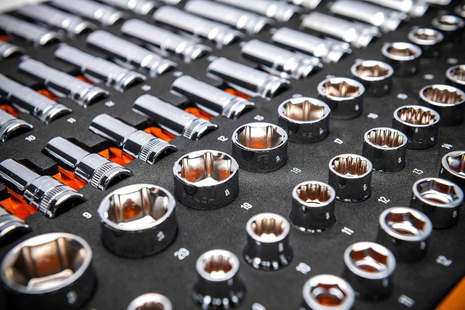 104 Piece 3/8” Drive Master Metric Socket Set in Foam Storage Tray – GWMSSKT38MM