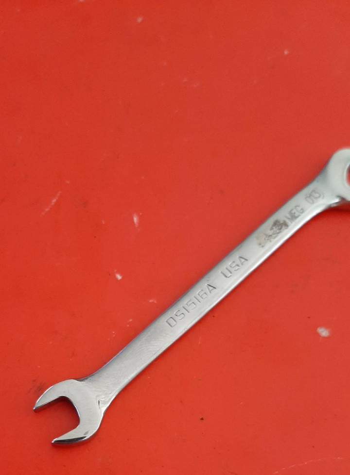 Snap-on USA DS1516A Offset Angle Open End 15/64 x 1/4″ Ignition Wrench Engraved