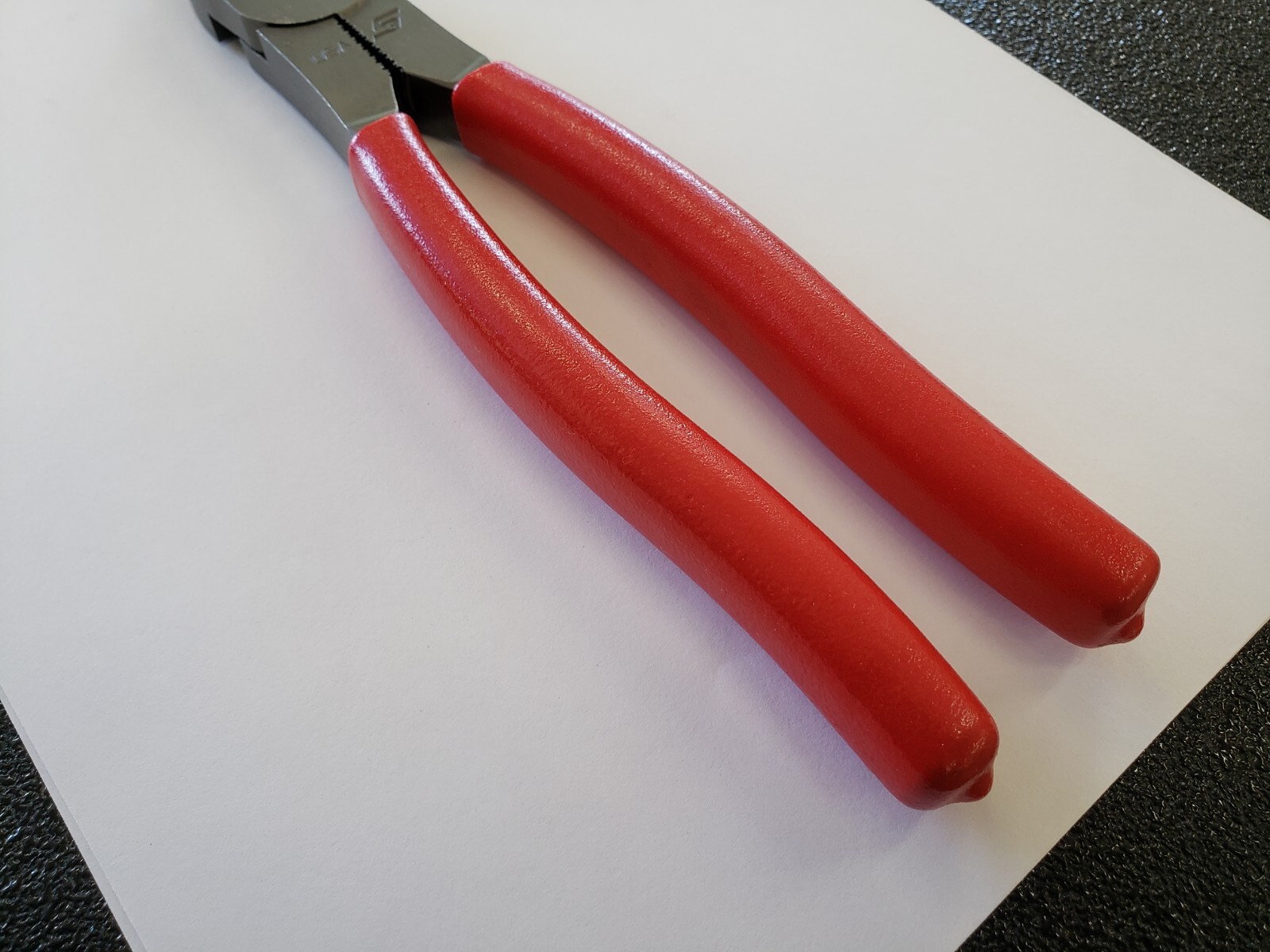 Snap-on Tools USA NEW 9″ RED Soft Grip HD Combination Lineman’s Pliers 59CF