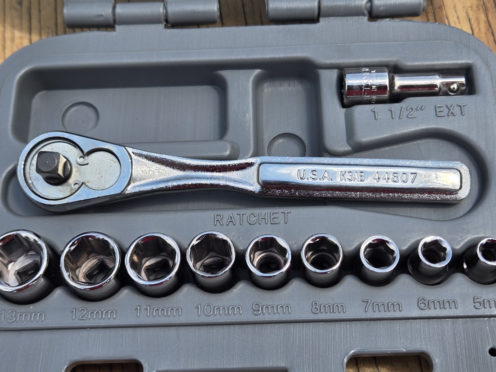 NOS SEARS Craftsman USA 11Pc. 1/4” Metric 5mm-13mm 6Pt. Socket Ratchet Set 34861