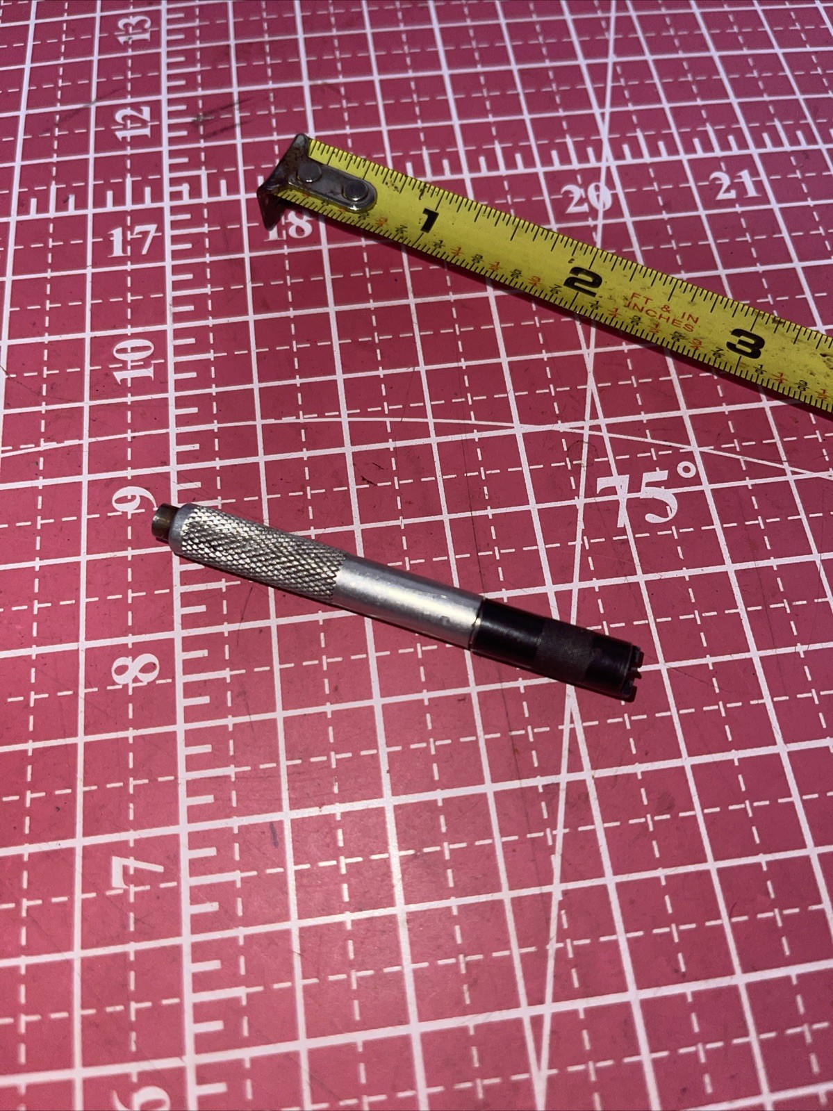 Ullman Devices USA D1 Screw Starter Magnetic Pick Up Tool Magnet 2-5/8 Long D-1
