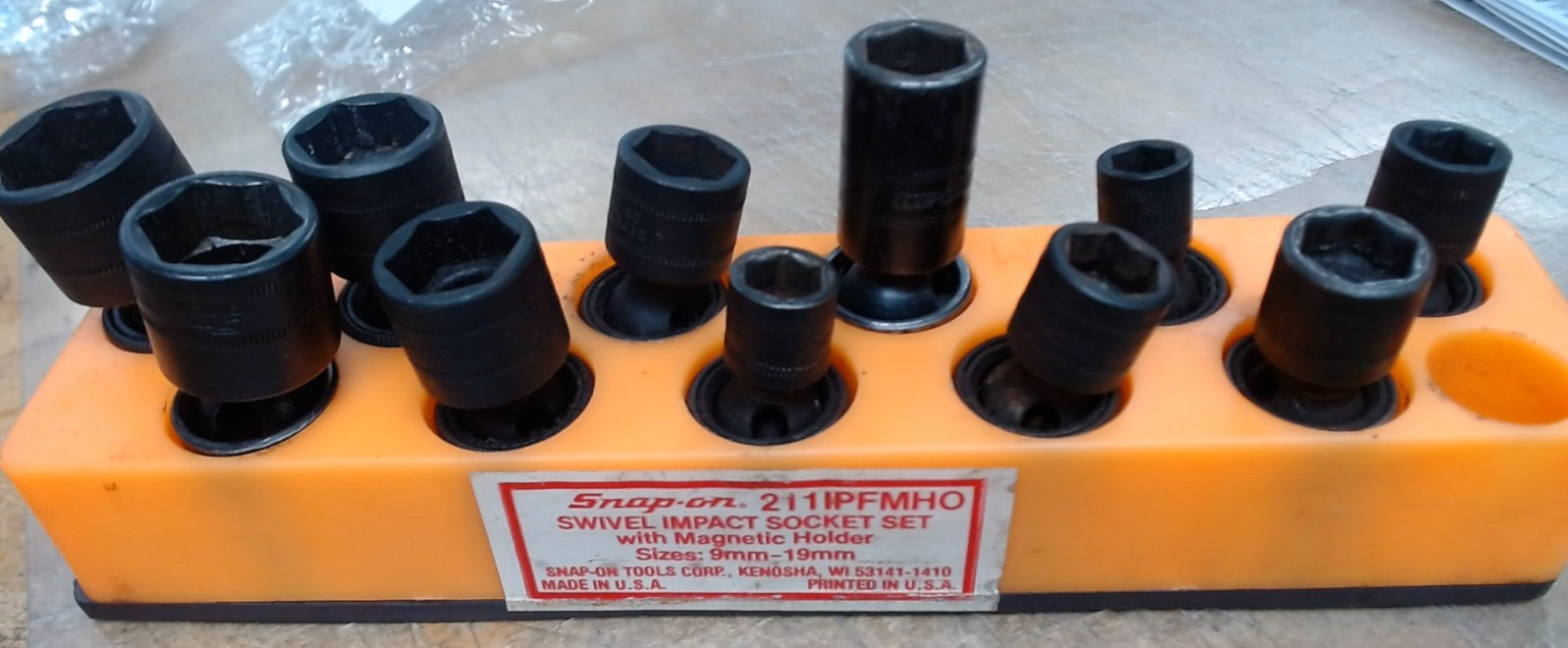 Snap-on 3/8″ Drive 6 Point Metric Swivel Impact Socket Set 11 PC (9mm-19mm)