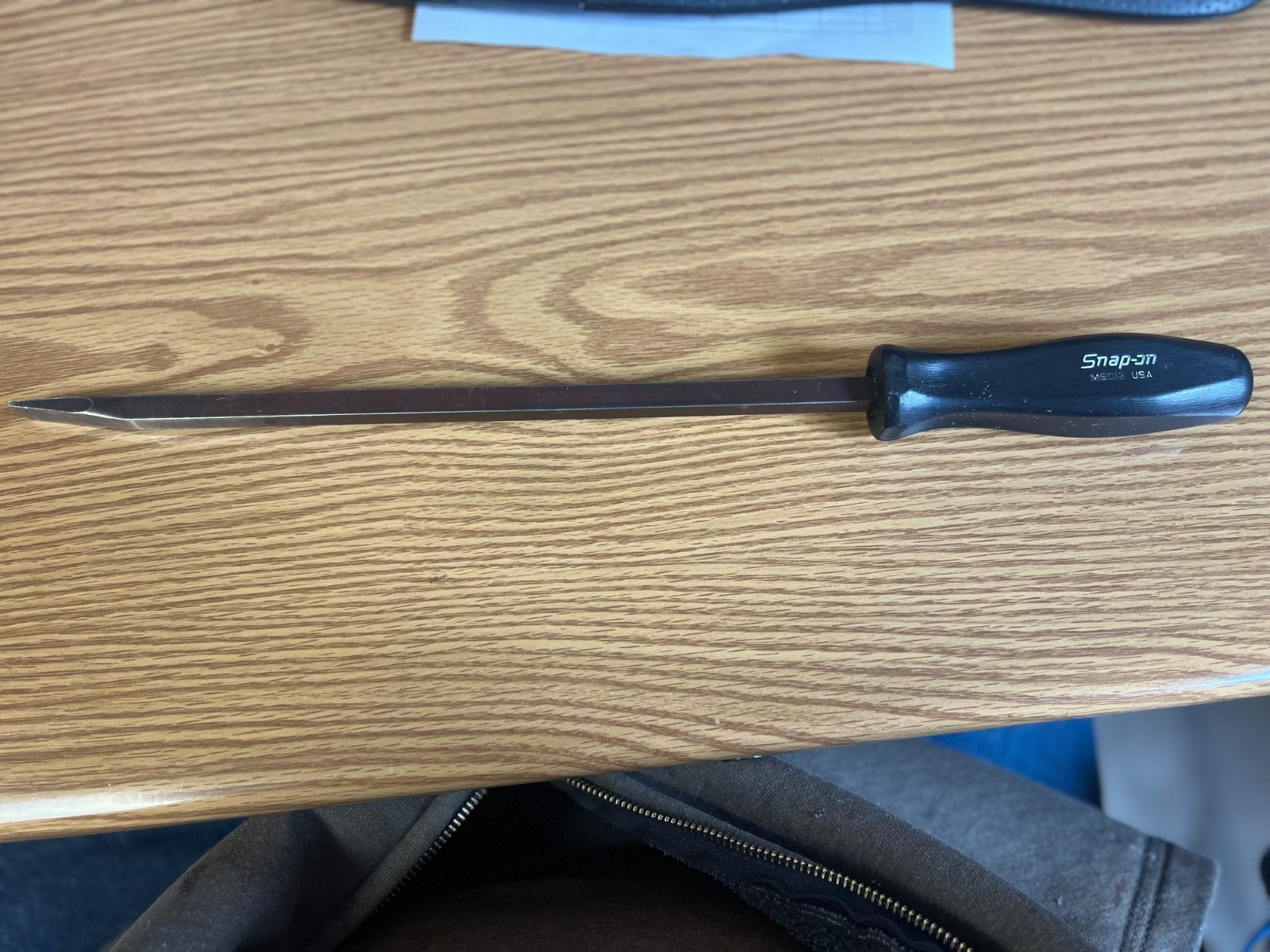 SNAP ON – MSD12 – BLACK HANDLE 16.5″ STRAIGHT PRY BAR – LOC#200