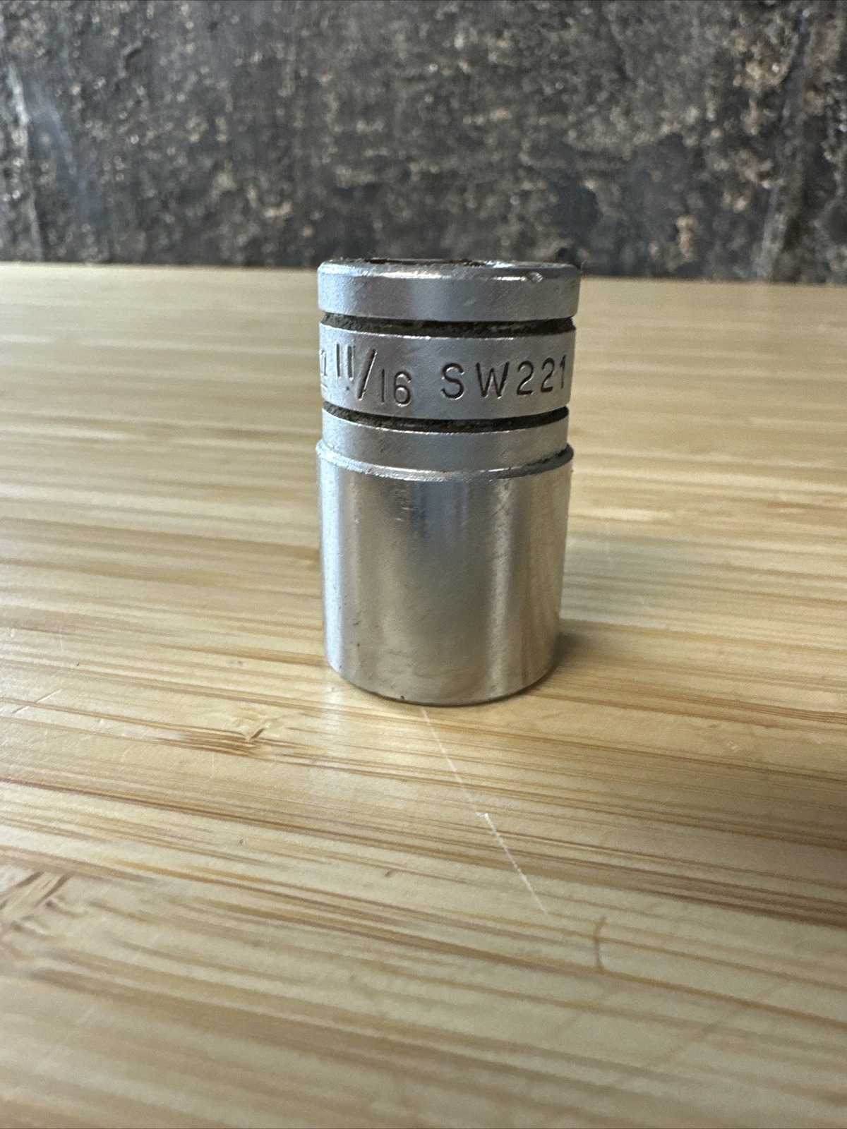 SNAP ON SW221 1/2″ Drive 12-Point SAE 11/16″ Shallow Standard Socket USA VTG