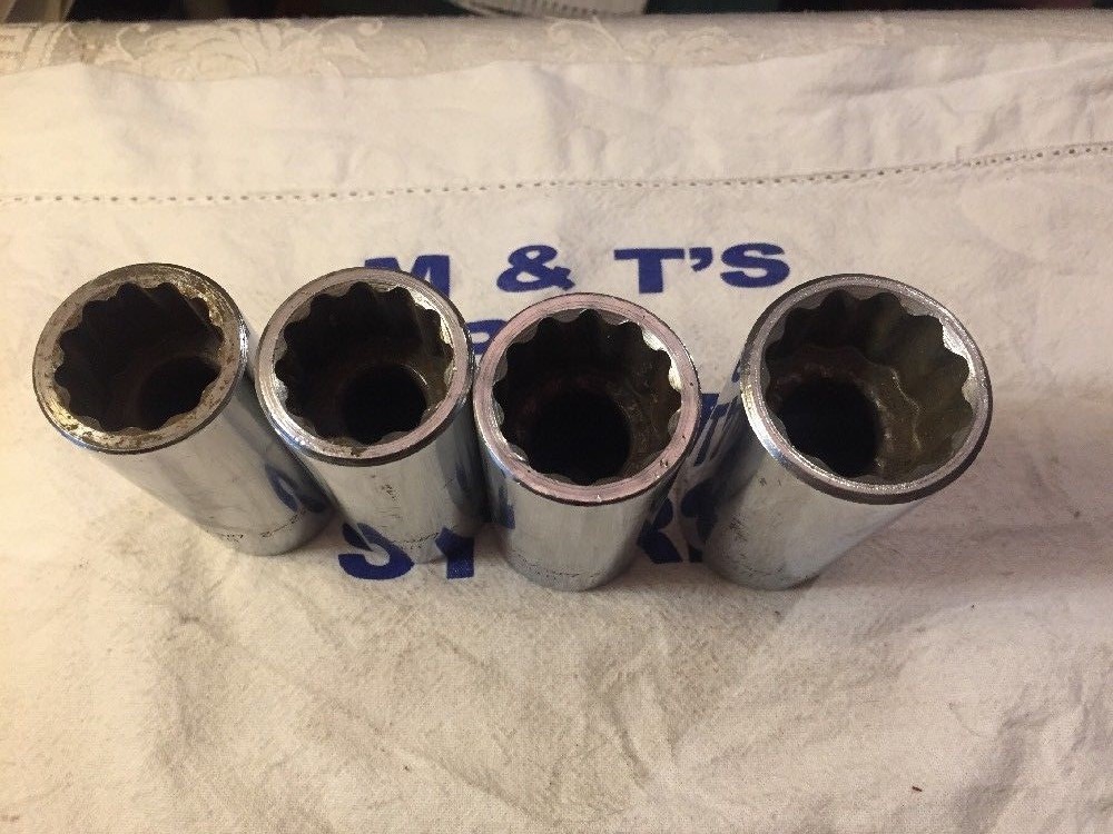 Utica 3/4″ Dr 4-pc 12pt Loc-Rite Deep Sockets 1″, 1-1/16″, 1-1/8″, 1-1/4″ USA