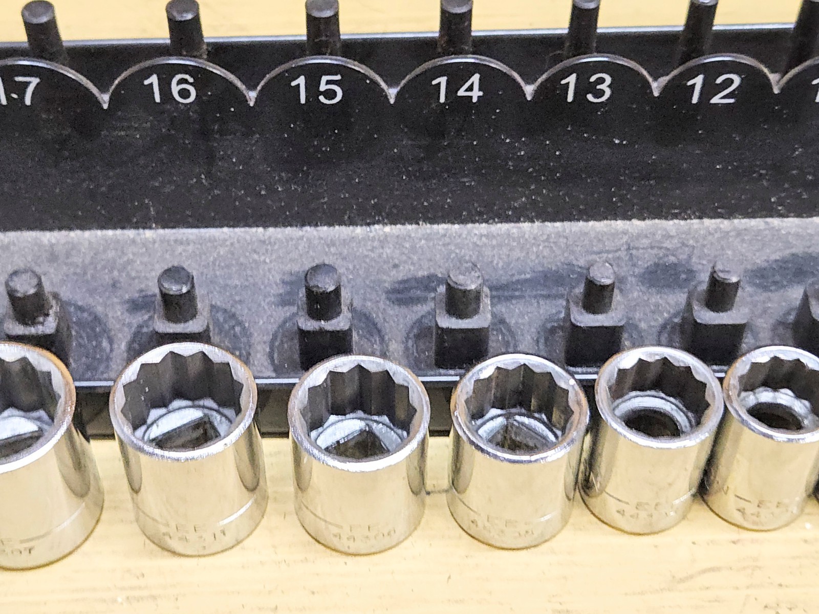 Vintage Craftsman 3/8” Drive Metric 12PT Socket Set USA 8mm-19mm