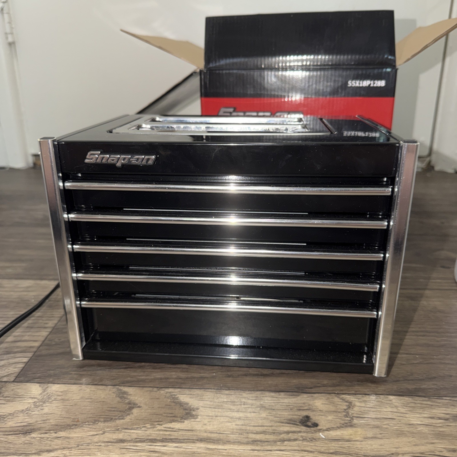 Snap On Roll Cab Toaster Black Silver – Open Box Never Used!