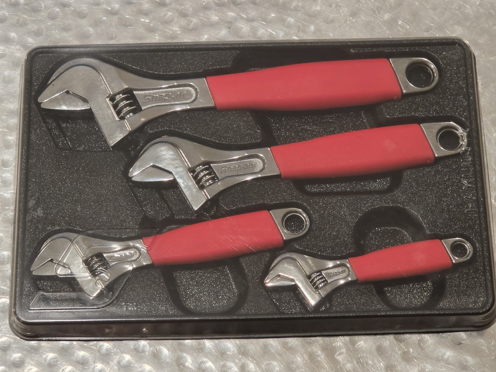 Snap-on Tools USA NEW RED 4pc Flank Drive PLUS Adjustable Wrench Set FADH704C