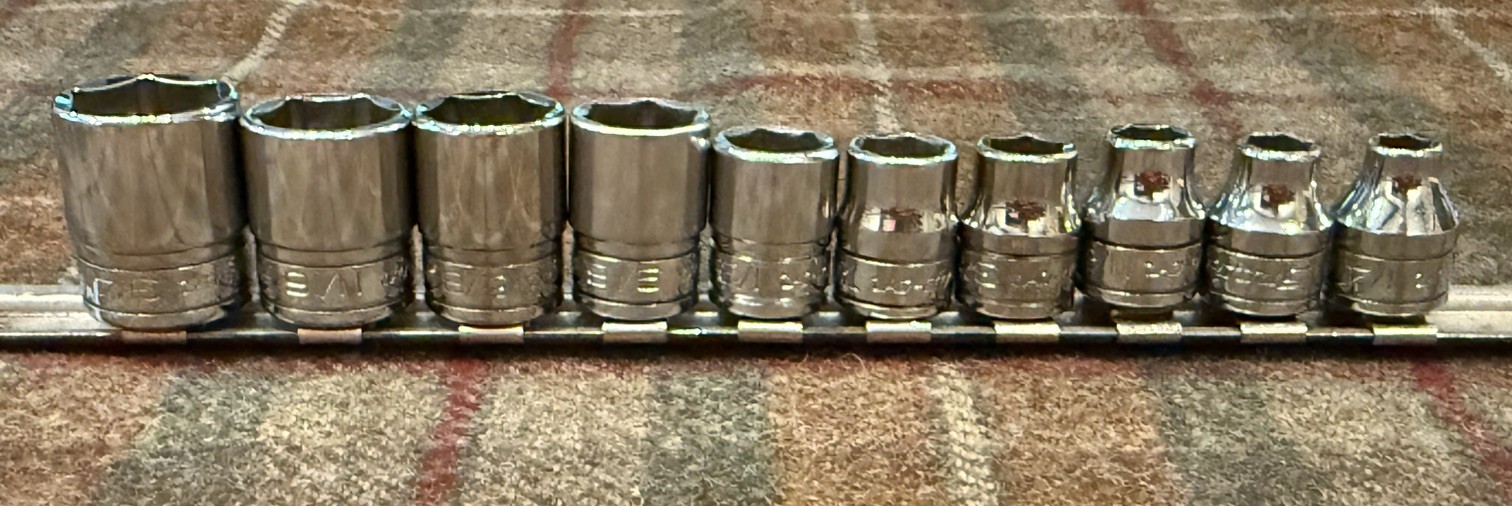 Snap-On 10pc 3/8″ Drive 6-Point SAE Flank Drive Shallow Socket Set w/ Rail