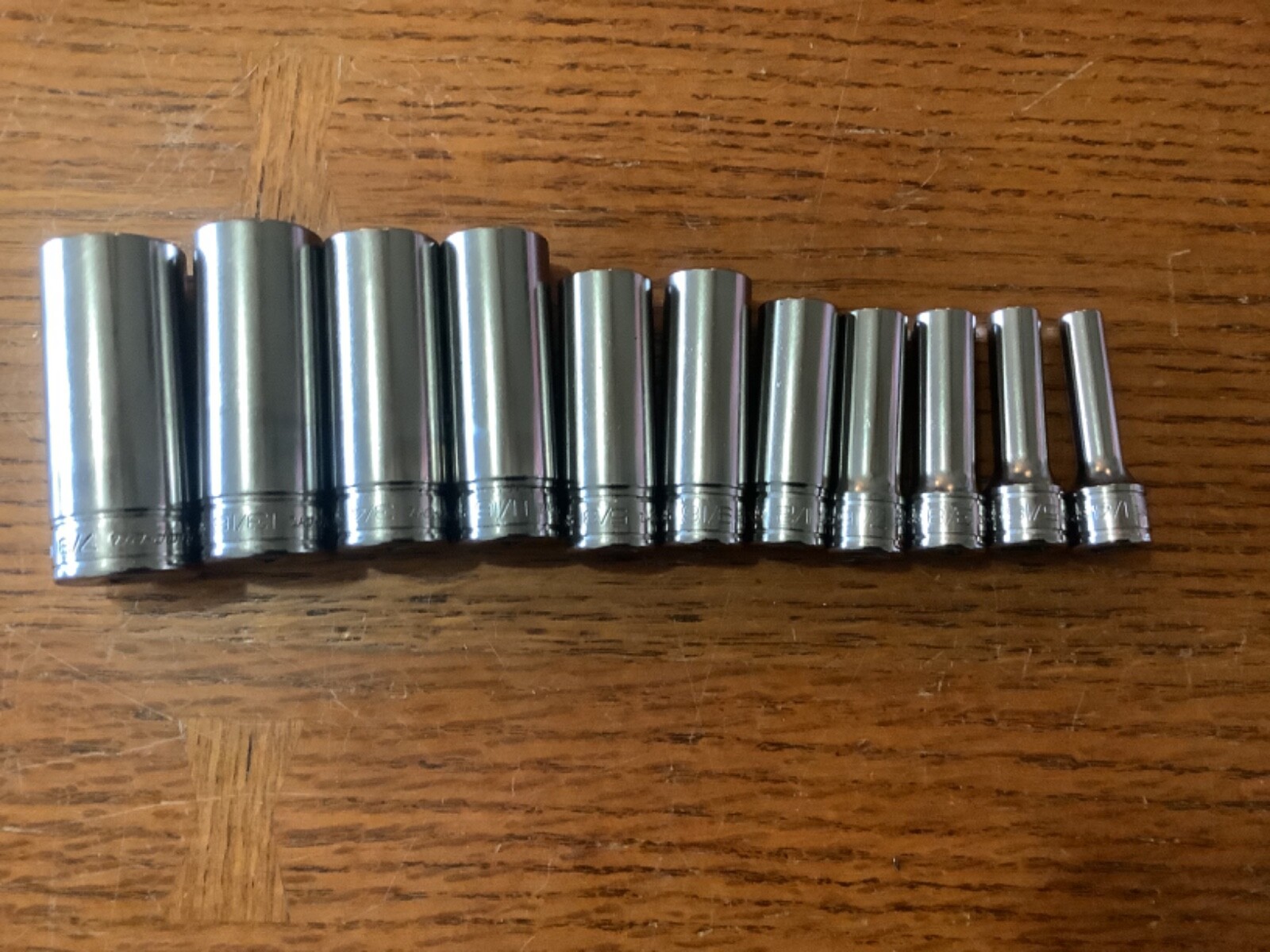 New Snap-on™ 3/8″ drive 1/4″ thru 7/8″ 6-point deep Socket Set 211SFSY