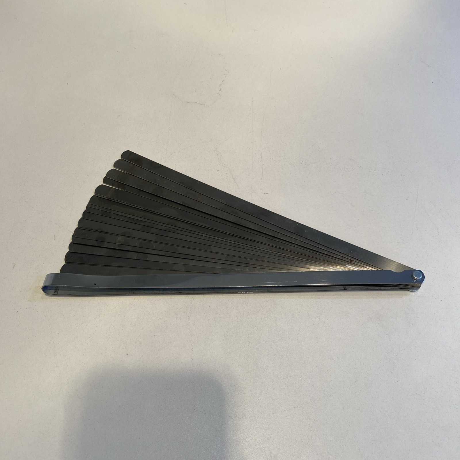 Long-Blade Feeler Gauge Set 25 Feeler Blades, 12 in J000TL