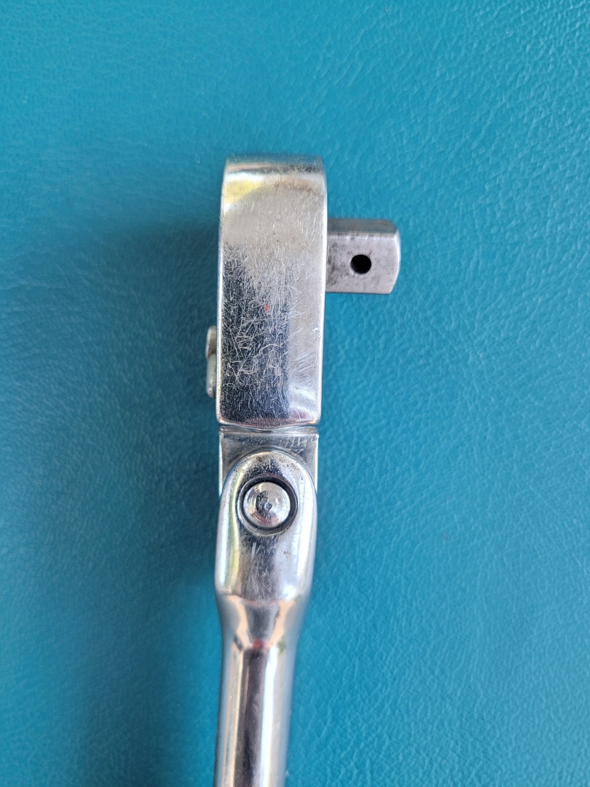 Snap-On Ratchet 3/8″ Drive 11″ Standard Grip Flex Head. F711A