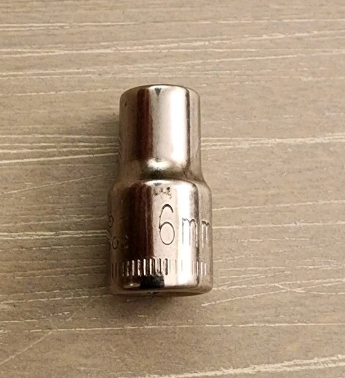 Craftsman USA 6mm Socket 6pt 1/4″ Drive Inverted G 43502 (Bottom Knurl)