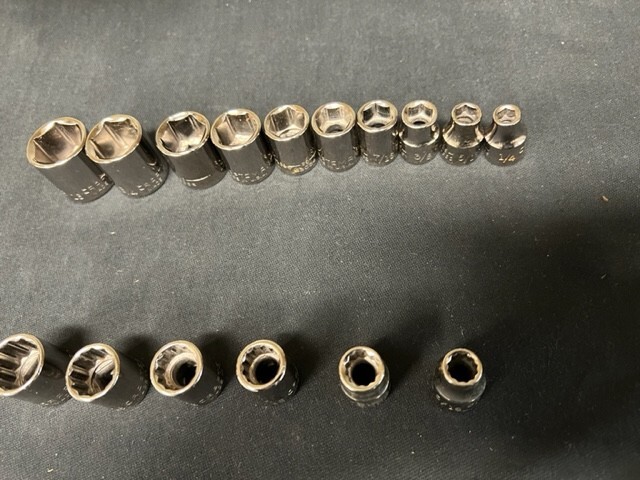 CRAFTSMAN 3/8″ DR 6PT-12PT made in USA SAE and Metric sockets, LOT of 46 PCS