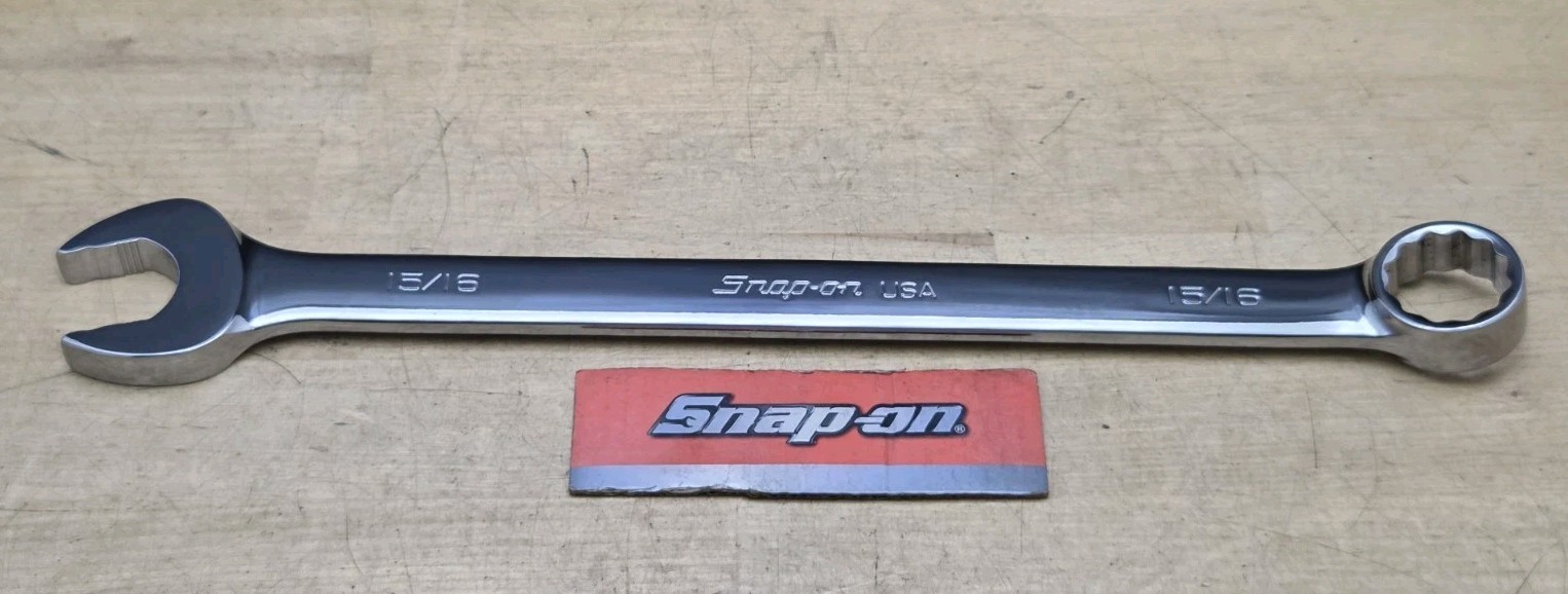 New Snap On SOEX30 – 15/16″ Standard Handle 12 Pt Chrome Combination Wrench