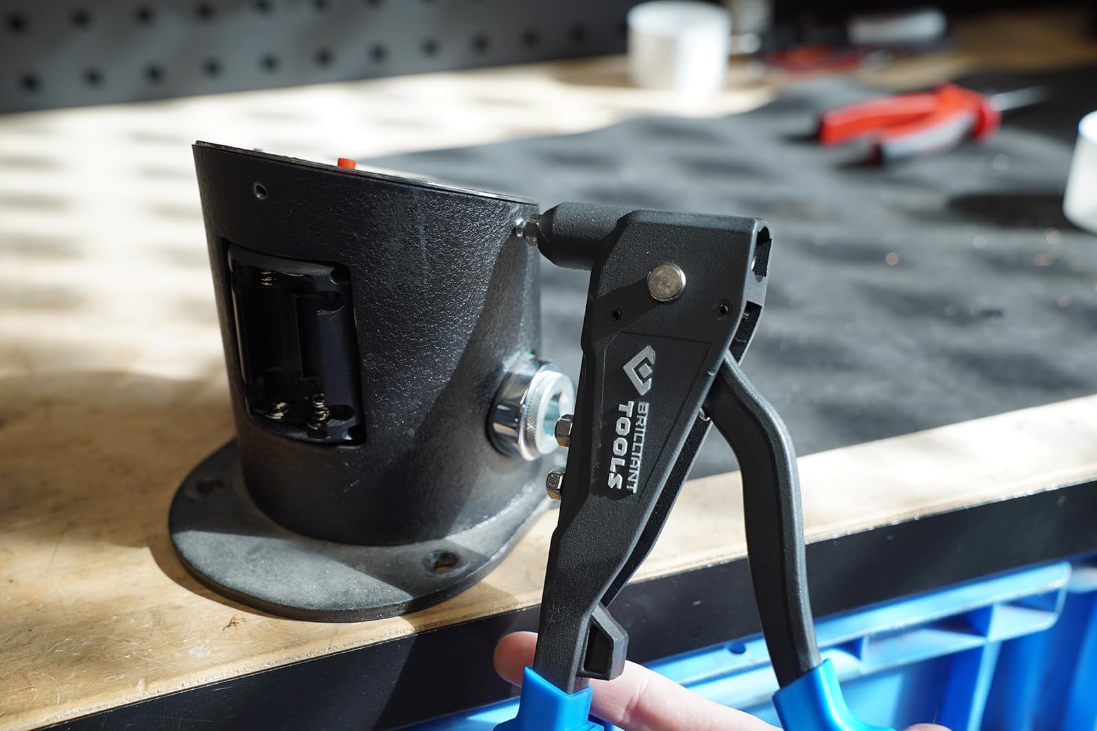 BT066901 Hand Riveter for 2, 43,24, 04,8mmD Powered by KS TOOLS