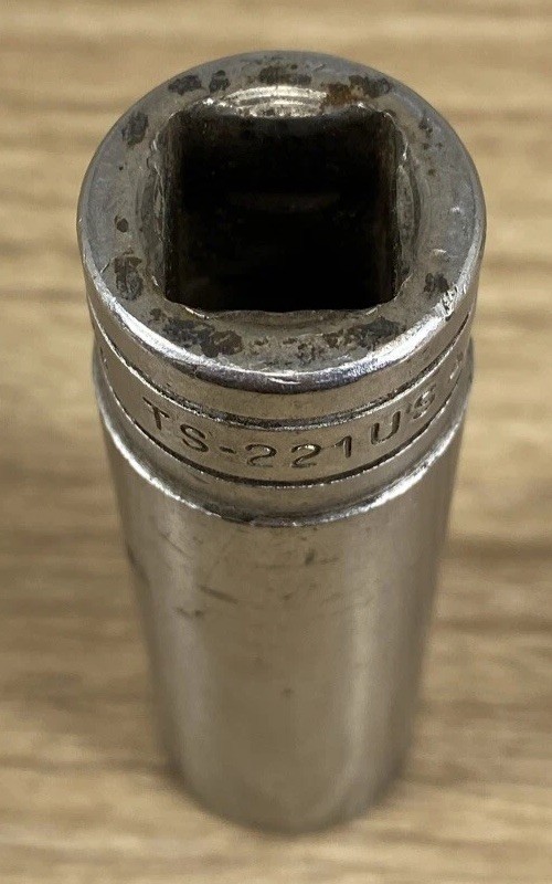 Vintage Snap-On 1/2” Drive 6-Point 11/16” SAE Deep Socket Marked TS-221