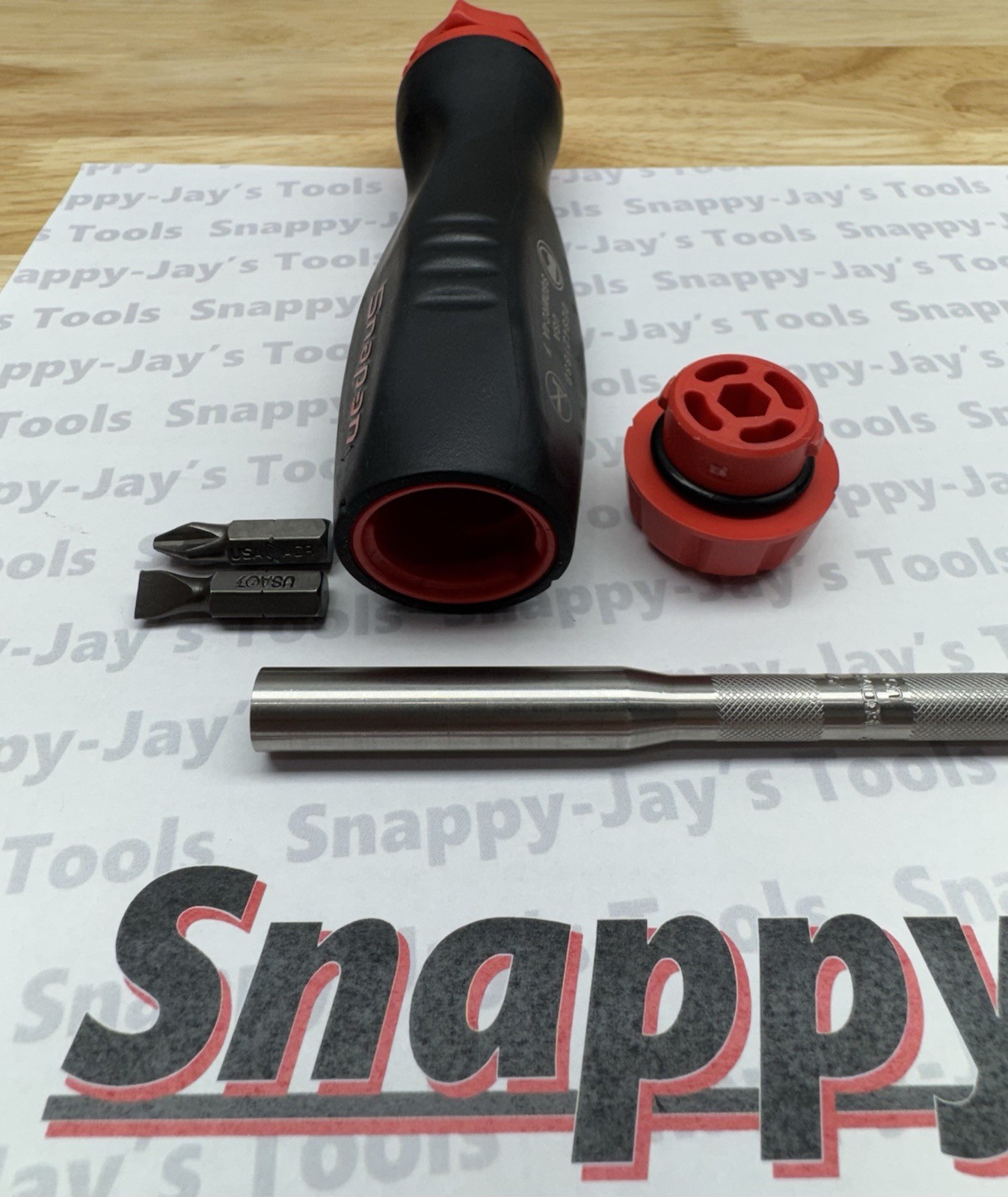 Snap-on Tools NEW RED Soft Grip Ratcheting Screwdriver w/ Bits SGDMRC44BR