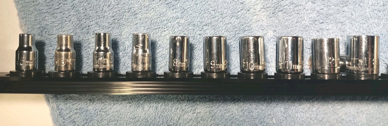10 Piece 1/4″ Dr. Metric Socket Set. Chrome Shallow, Most R New Craftsman W/Rail