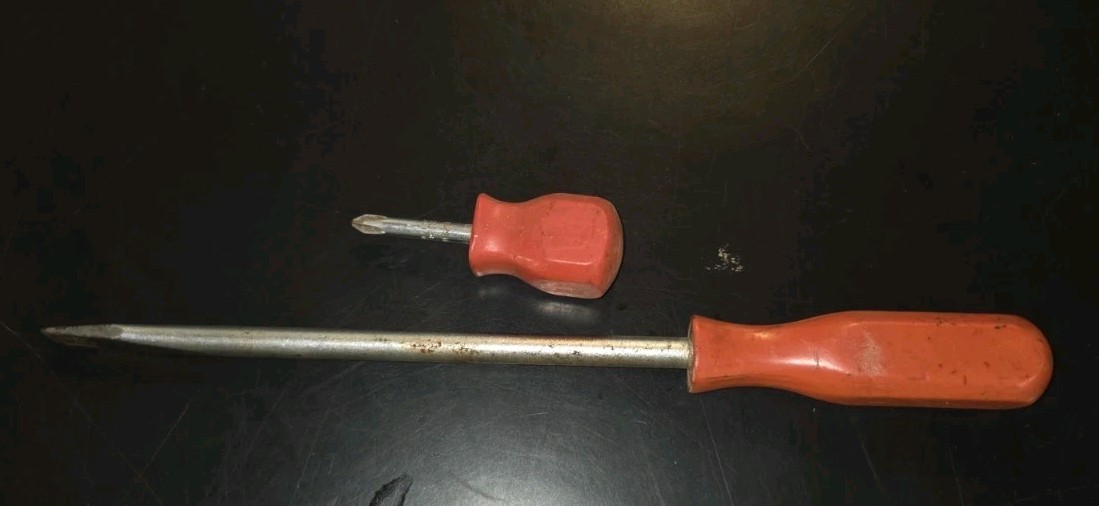 MAC Tools USA PKR8A P212 #2 Stubby and Hard Handle Flat Slotted Screwdriver