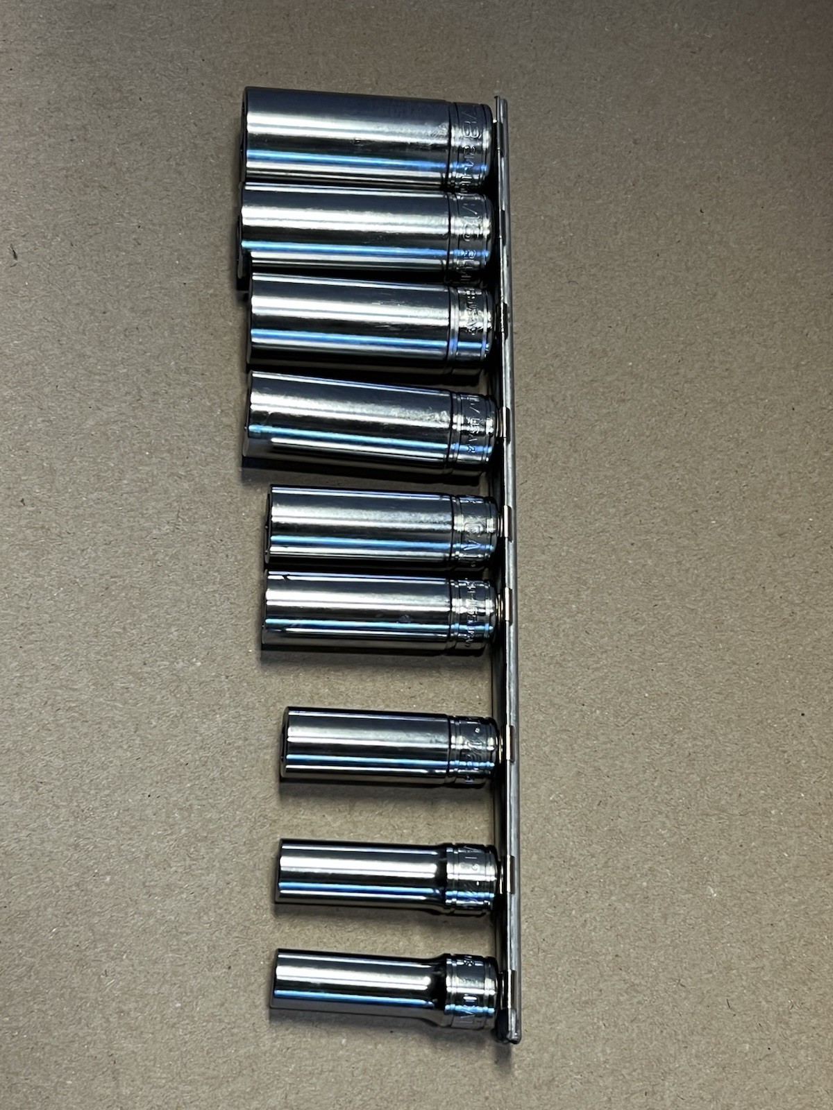 CAT/ Snap-On USA 3/8” Drive Deep Chrome SAE 9 Piece 6-Point Socket Set 3/8”-7/8”