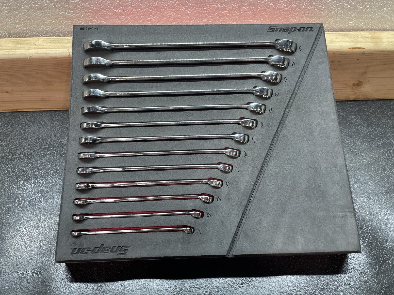 Snap-on 13pc 12 Pt Metric Flank Drive Wrench Set PRO-FI foam 7-19mm SOEXM01FMBR