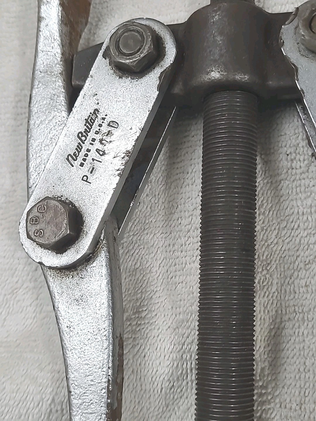 New Britain Tools P-140-D Vintage 2-Jaw Gear Puller Remover Reversible Tool USA