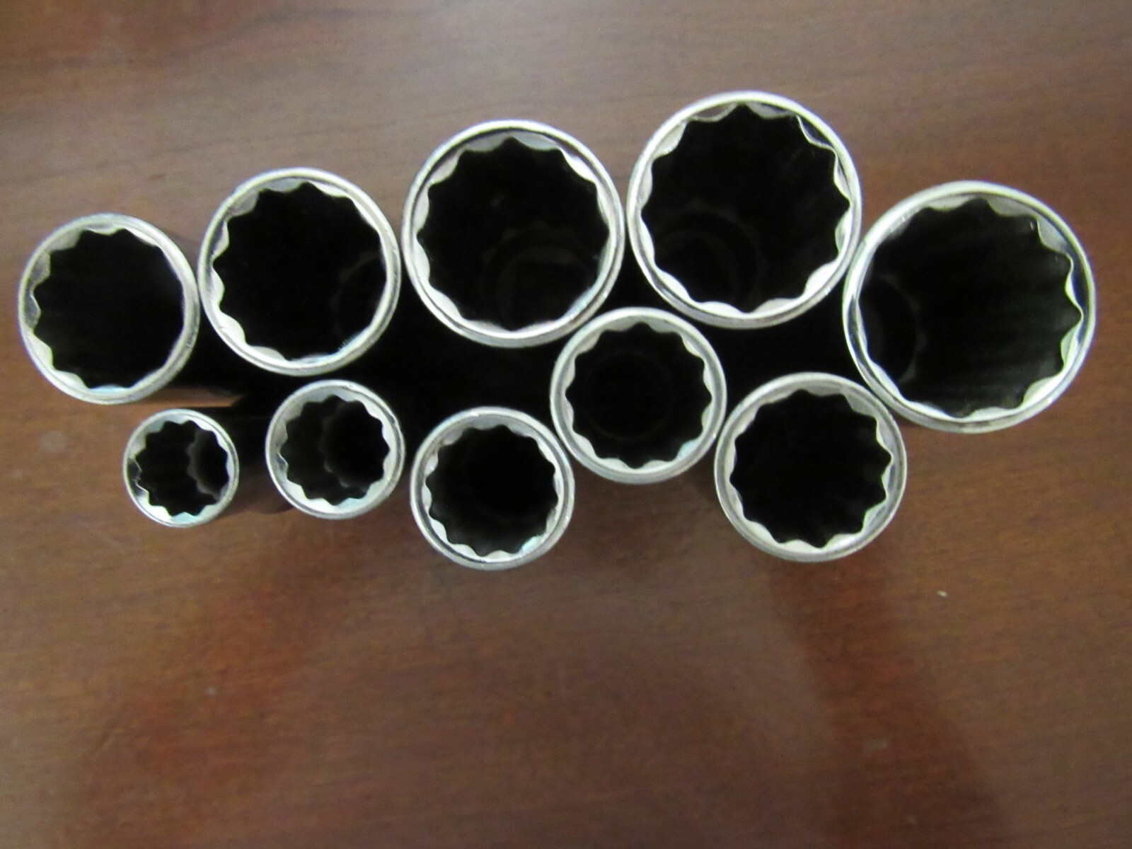 Craftsman USA 10 Pcs Metric Deep Socket Set (9-19mm) with 3/8″ Dr. I#C010