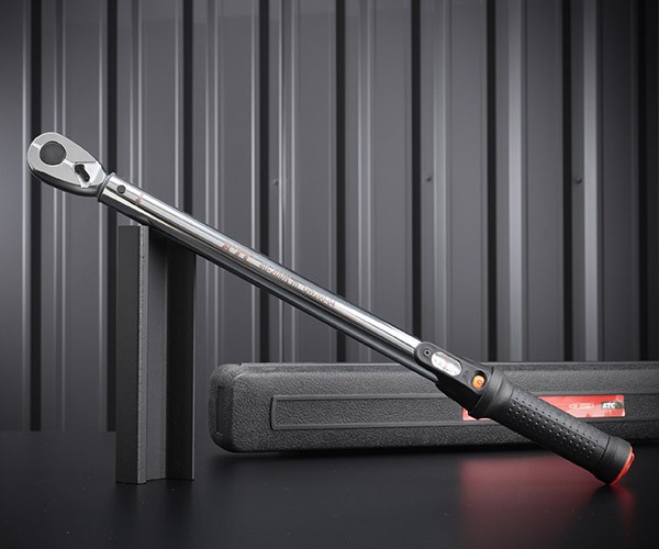 KTC GW200-04 12.7sq Preset Torque Wrench 40-200N·m with Case