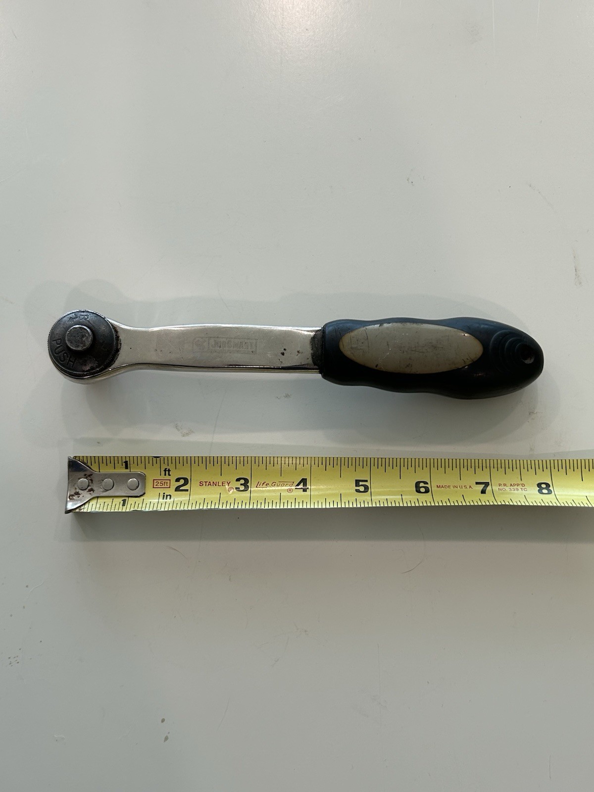 Jobsmart 3/8″ Drive Quick Release Ratchet with Black Rubber Grip Handle