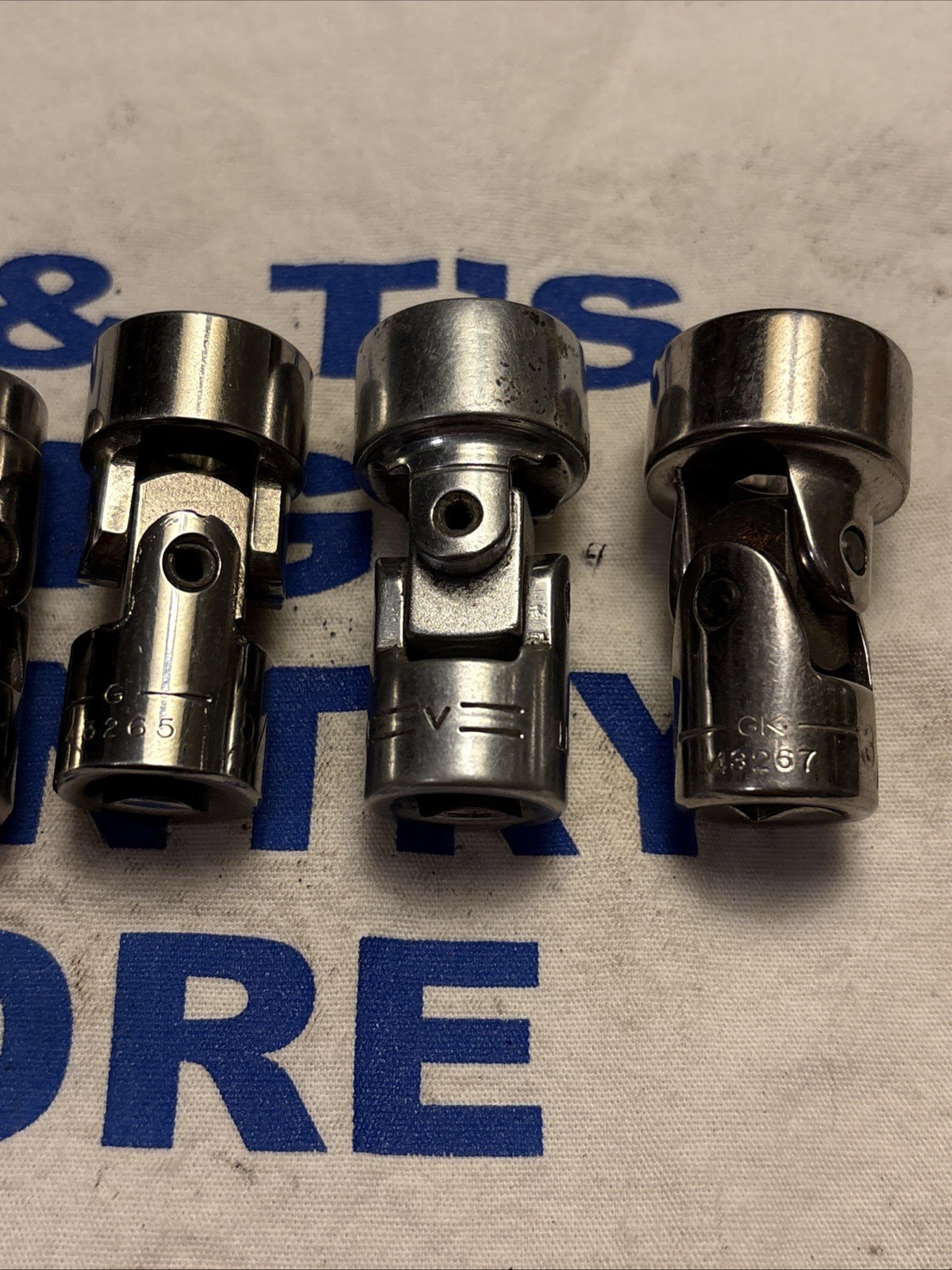 Craftsman USA 3/8″ Drive 6pc SAE 6pt Universal Swivel Socket Set 3/8-3/4″