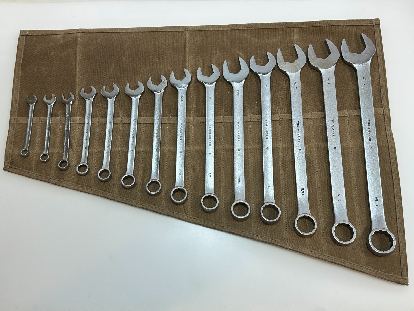 International Harvester IH USA SAE 3/8″-1-1/4″ (Complete) Combination Wrench Set