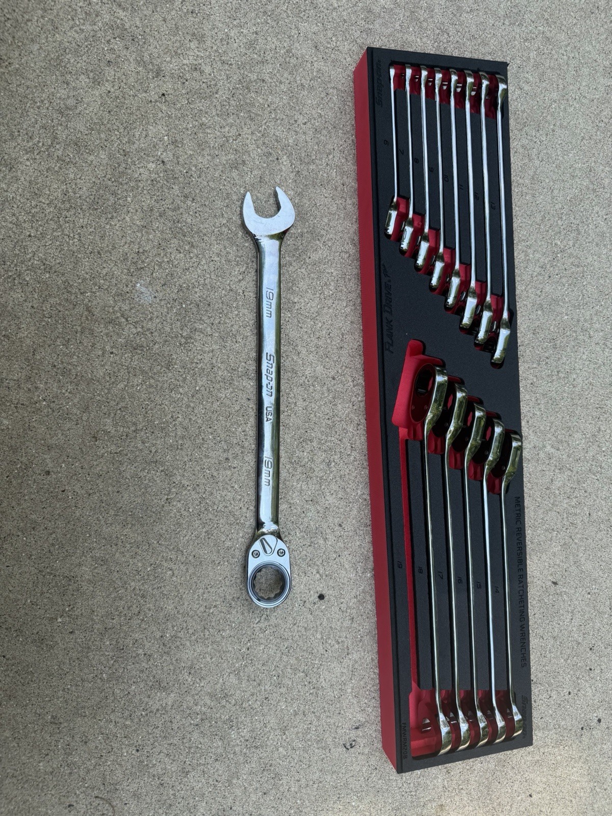 Snap-on Flank Drive Plus Metric Reversible Ratcheting Set (6–19mm) with Foam