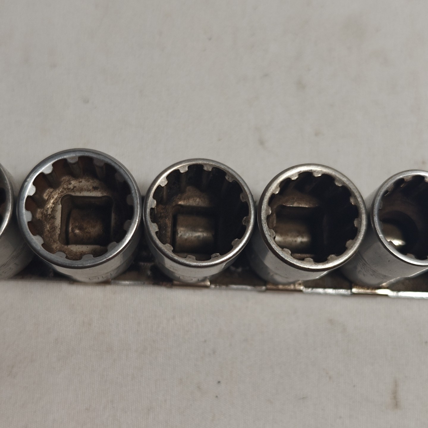 MAC Tools SPLINE Hex Metric 8mm-19mm 3/8″ DR Set Lot Socket Shallow Spherical