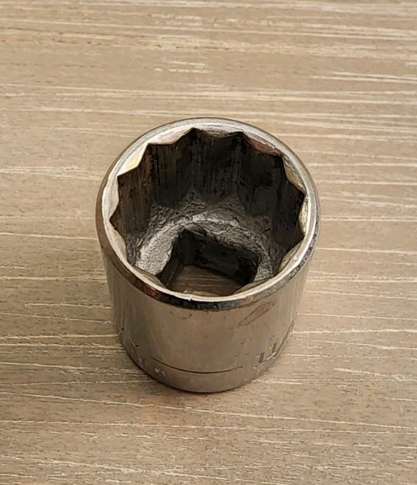 Craftsman USA 11/16″ Socket 12 Point 3/8” Drive VV 44336