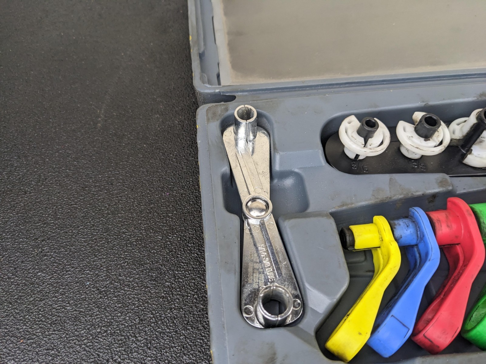 #bo209 Lisle Master Disconnect Tool Set 39900
