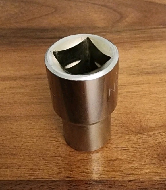 Craftsman USA 7/16″ Socket 12 Point 1/2″ Drive No Catalog Stamp (Matte Finish)