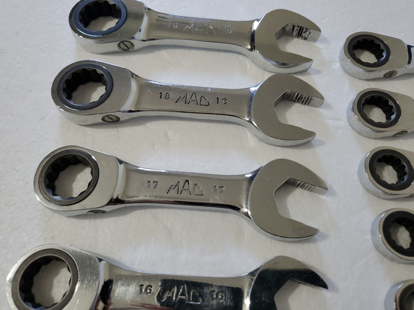 Mac Tools RWS 8mm-19mm Stubby 12-Point Ratcheting Wrench Set of 12