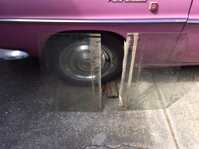 Renault Caravelle Window Glass Right side