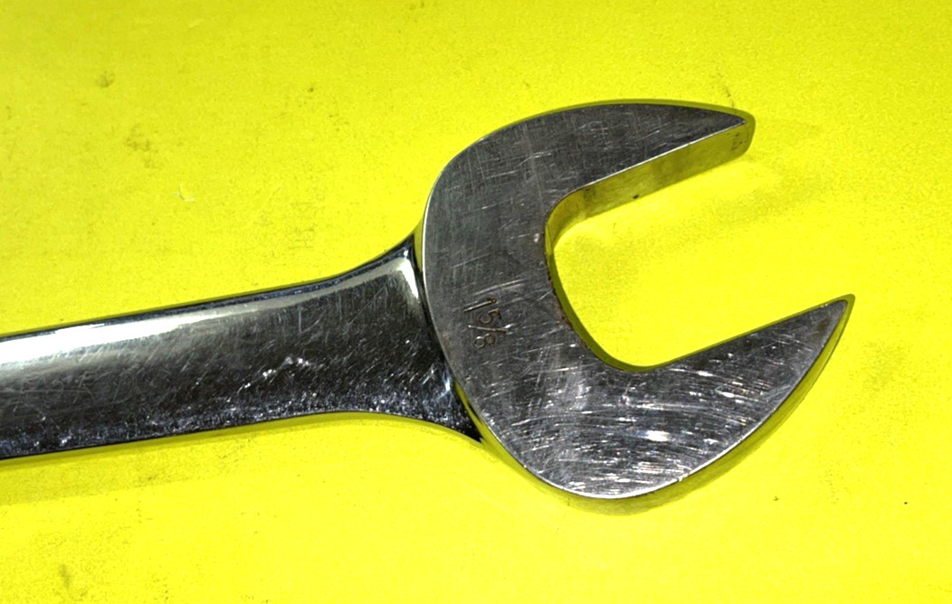 SNAP-ON TOOLS SAE. 1-1/2 / 1-5/8 OPEN END WRENCH 19 IN LONG SHIPPED FREE IN US