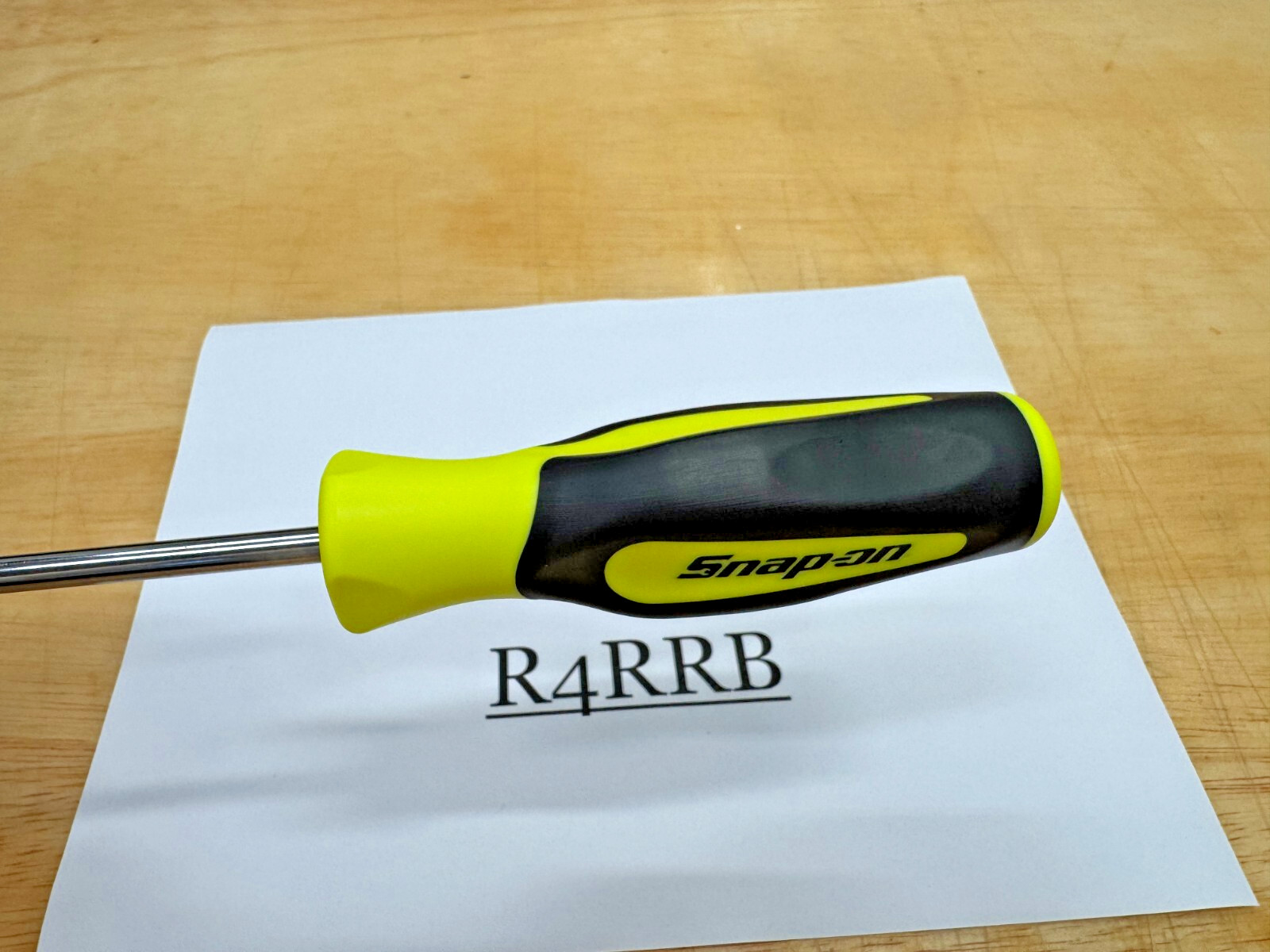 Snap-on Tools USA NEW RARE HIVIZ Soft Grip 7/32″ Flat Tip Screwdriver SGD4120BHV