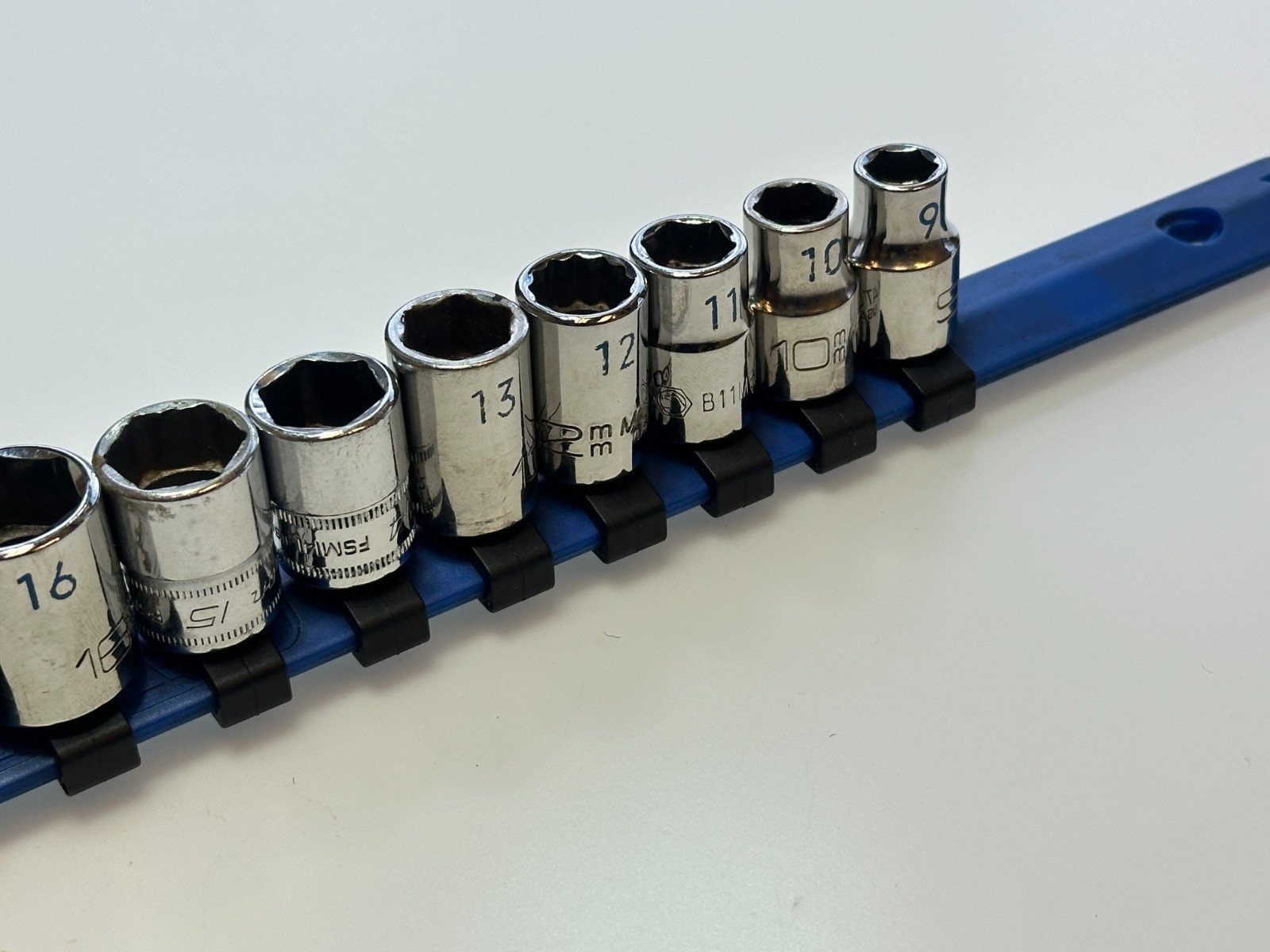 Matco Tools USA 12pc 3/8 Drive Metric 9mm-20mm Chrome Socket Set, (2) Snap-On