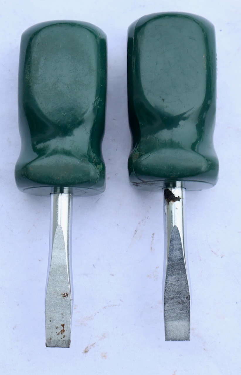 (9) S-K (France) Green Handle Screwdrivers – Flat – Phillips – Torx / MT Tools