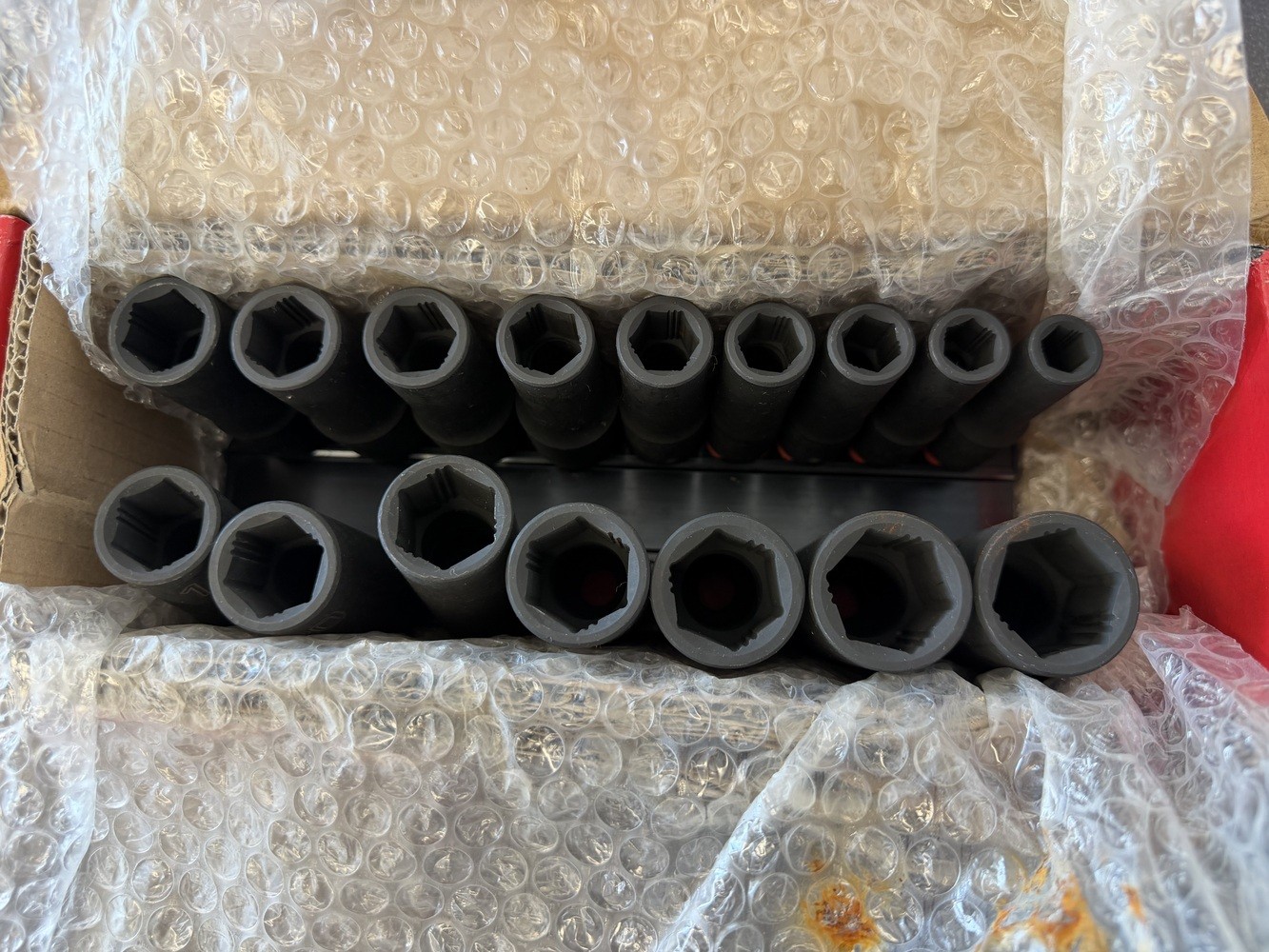 MAC Tools SVDPM166BRPT 16pc 1/2in. Metric Deep Impact Socket Set 10mm-25mm