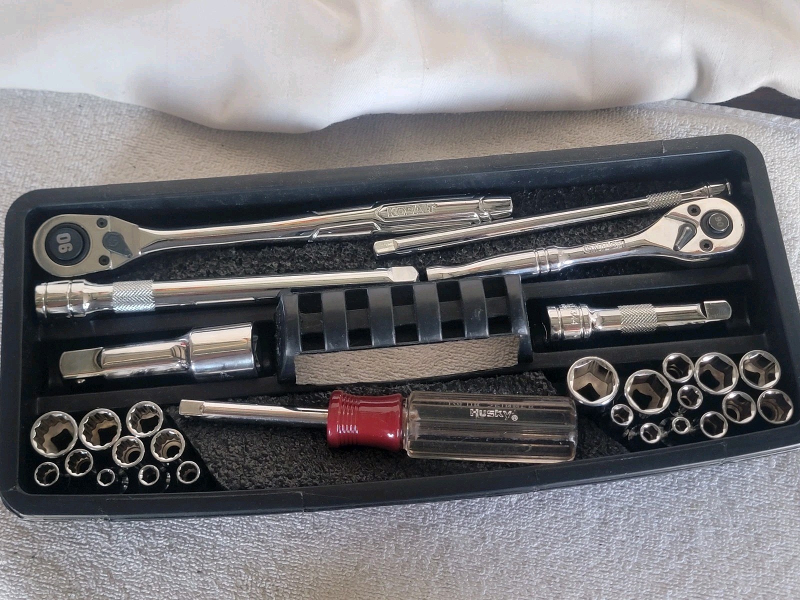 93pc Kobalt MIX Socket Wrench Set 1/4, 3/8, 1/2 dr., SAE/Metric + 18pc Apex Bits