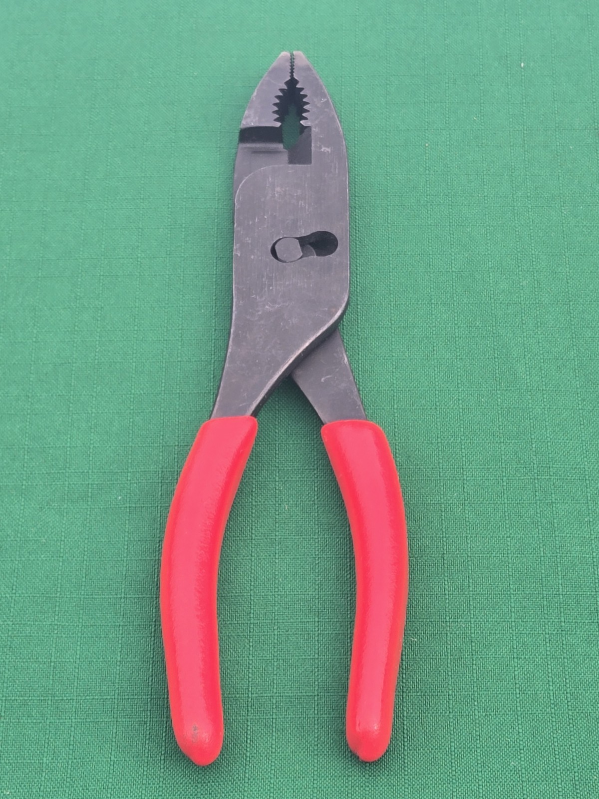 Snap-on Tools USA HL138ACP RED 8″ Comfort Grip High-Leverage Combination Pliers