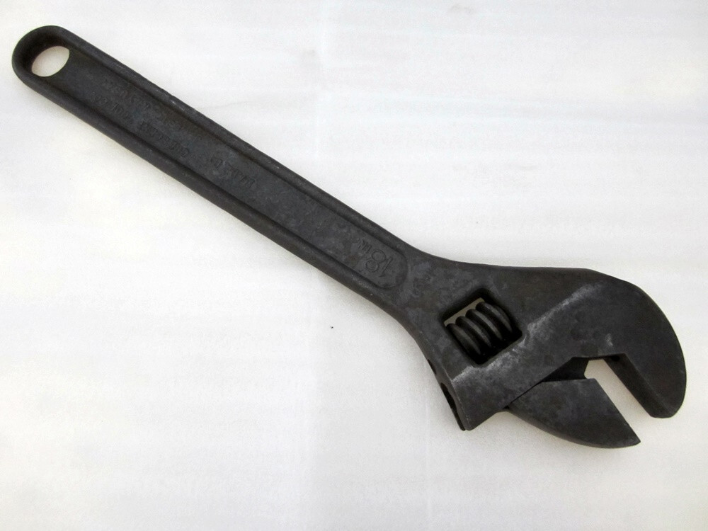 Vintage Crescent 18″ Adjustable Wrench Thick Jaws Black Oxide Made in USA