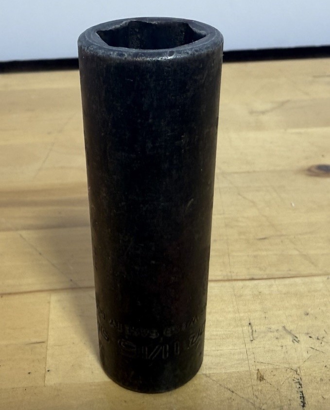 Snap-on tools Used 1/2 drive 11/16” metric Deep Impact Socket SIMM220