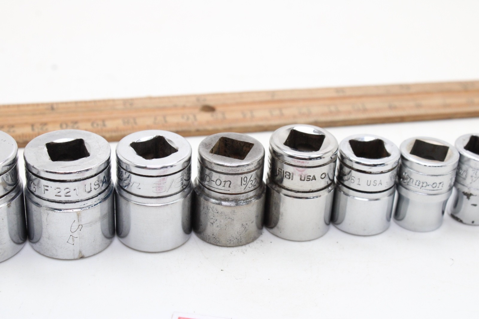 Snap-on F081 – F281 1/4-7/8″ 3/8″ Drive 12 Point 12 Piece SAE Chrome Set USA